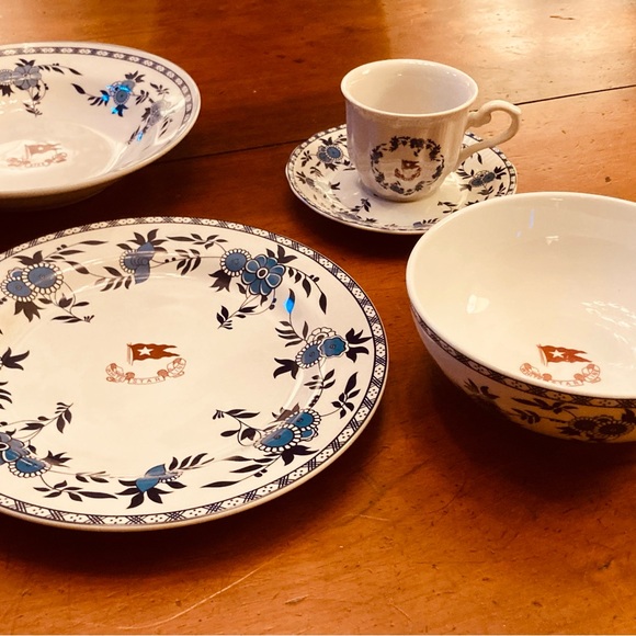 White Star Line Chinese porcelain 2nd Class Titanic reproduction dinnerware - Picture 3 of 15